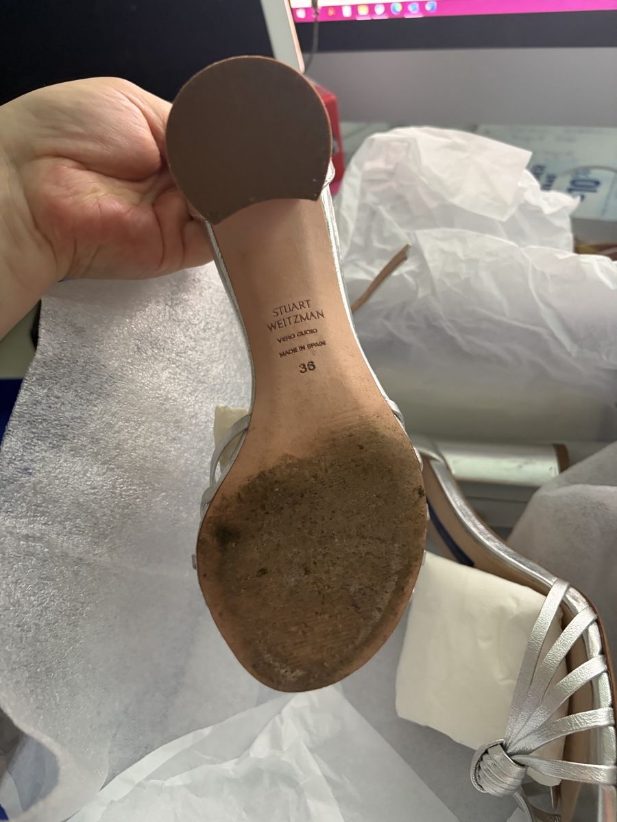 Stuart Weitzman Damenschuhe: Stuart Weitzman Sandalen Silber Grösse 36 gebraucht – Gebraucht aus Hüttikon von Nra21 2