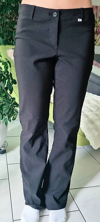 Pantaloni: Schwarze Hose, D 20, Polyester/Viskose – Usato da Baar venduto da Biga3