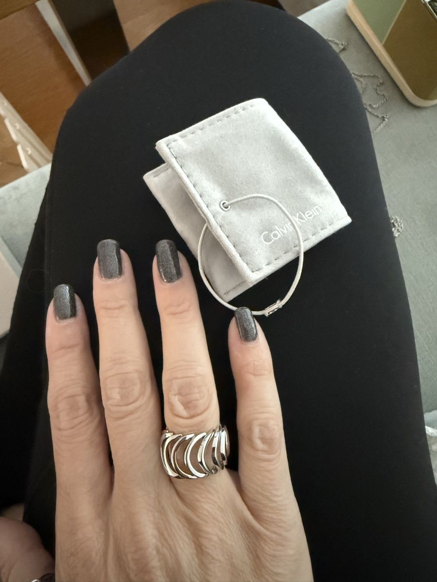 Calvin Klein Anelli: Bague Calvin Klein comme neuve  – Nuovo (secondo la descrizione) da Biel/Bienne venduto da Abeille01