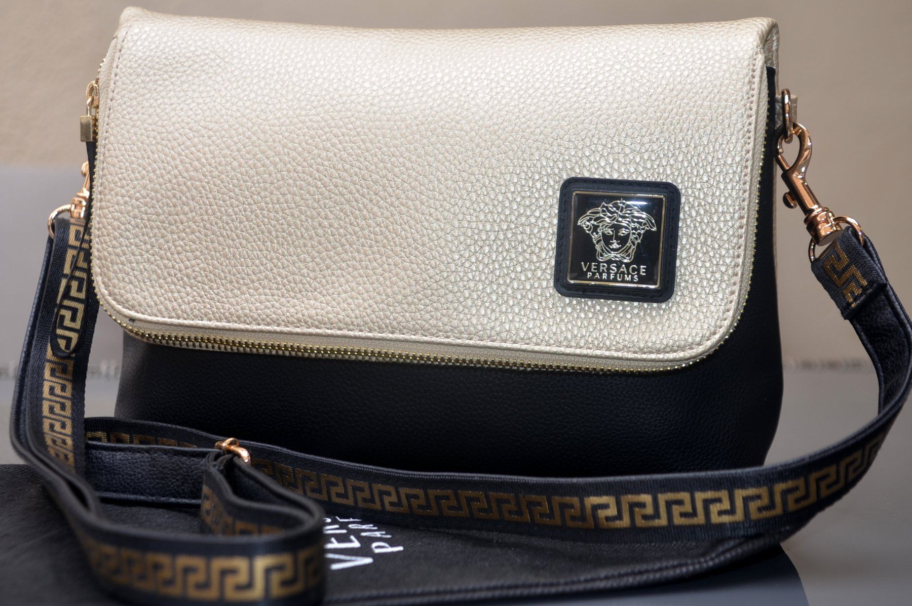 Versace Borse da donna: Vesace Medusa Tasche / sac – Usato da Collonges venduto da arashee 1
