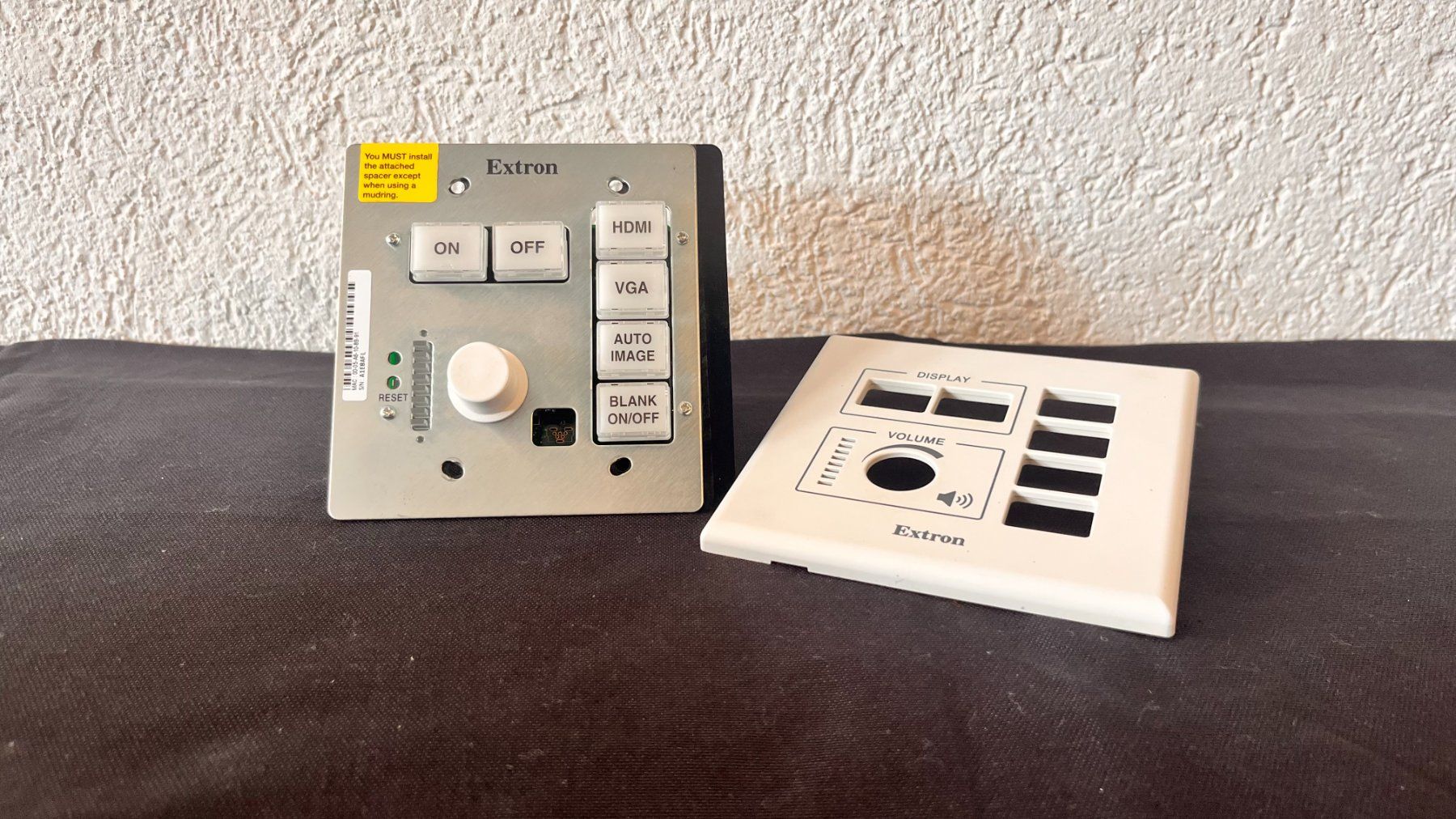 Home Cinema: Extron MLC Plus 100 – Usato da Bern venduto da NIKA-SYSTEMS 1