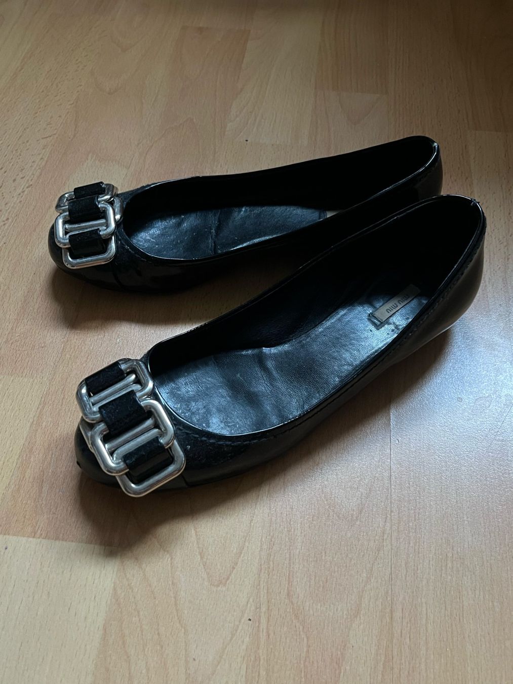 Miu Miu Damenschuhe: Miu Miu Ballet Flats, Size 37-37.5 – Gebraucht aus Basel von das_7wzs 2