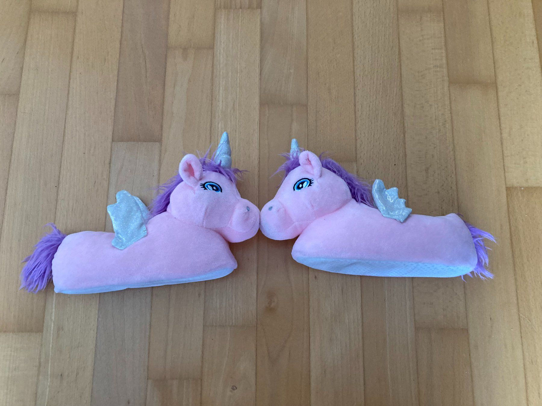 Dosenbach Chaussures filles: Kuschelige Einhorn-Finken – D'occasion à Muttenz par Juvenile33
