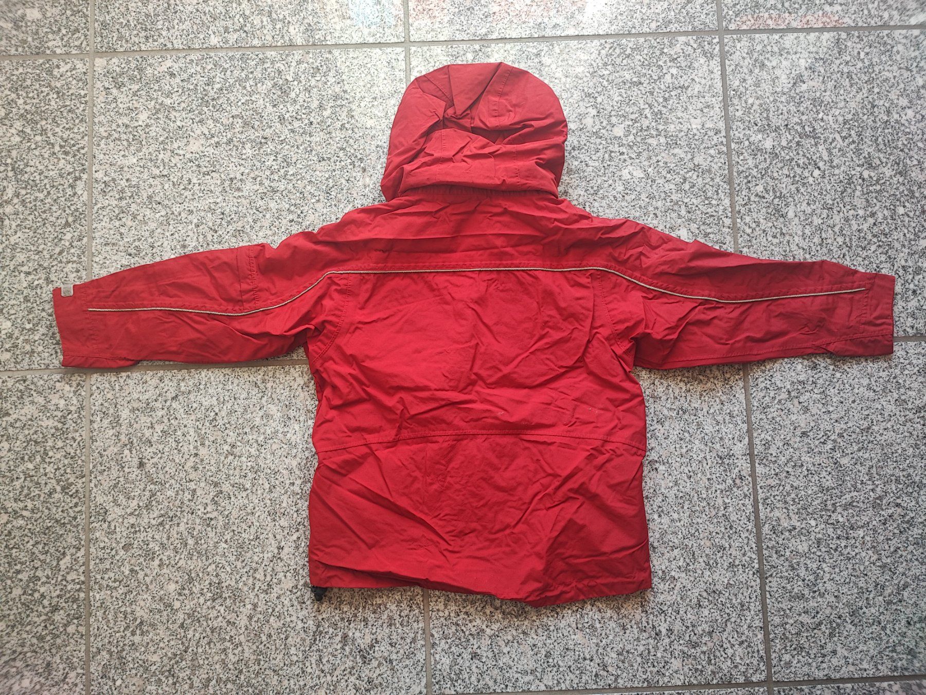 Jacken: Regenjacke Gr. 116 – Gebraucht aus Grabs von Margelchopf1 1