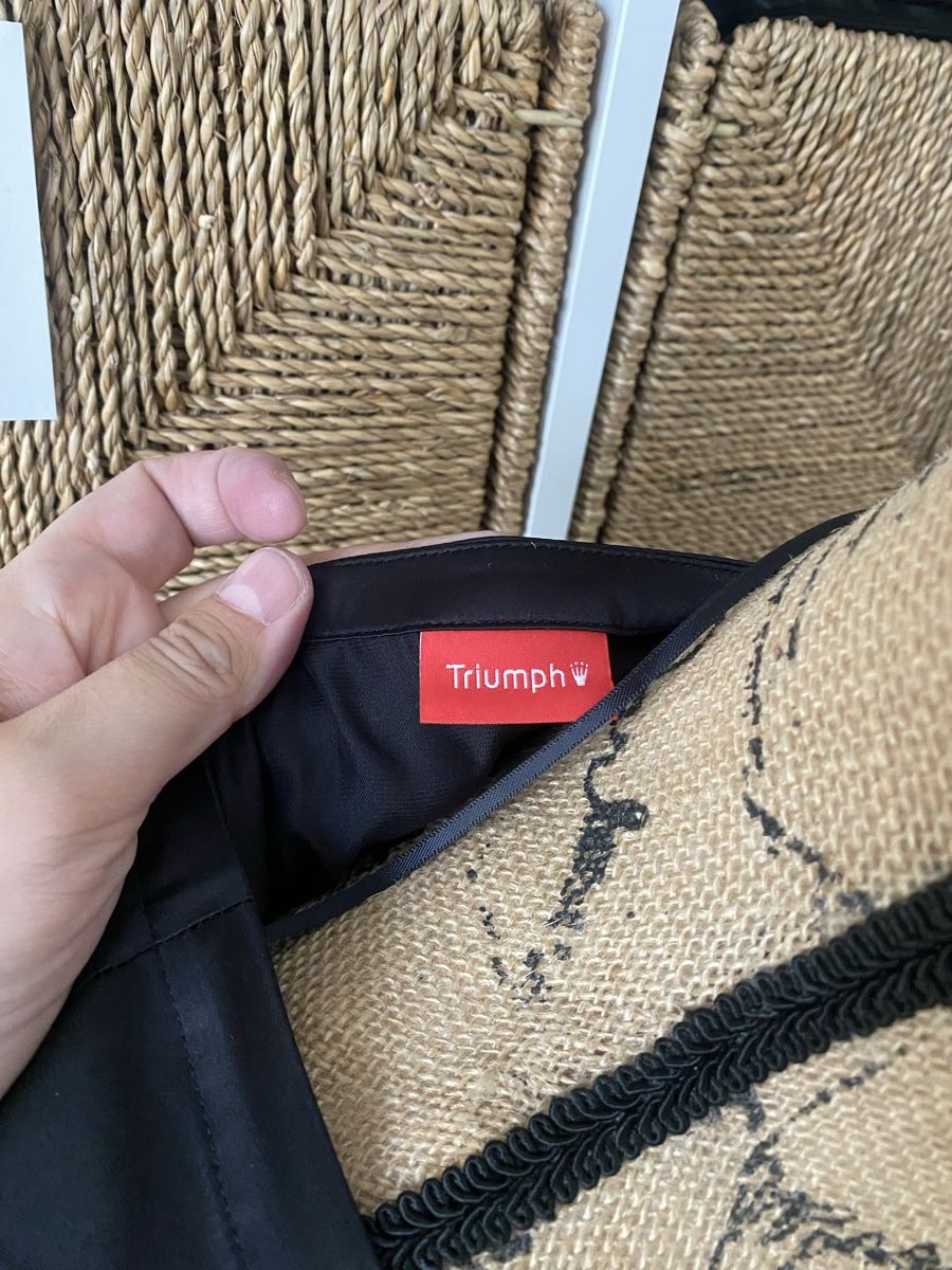 Vestiti: Triumph Black Night Dressing Gown. Elegant. Size L. – Nuovo (secondo la descrizione) da Safenwil venduto da rgs_tg62 1