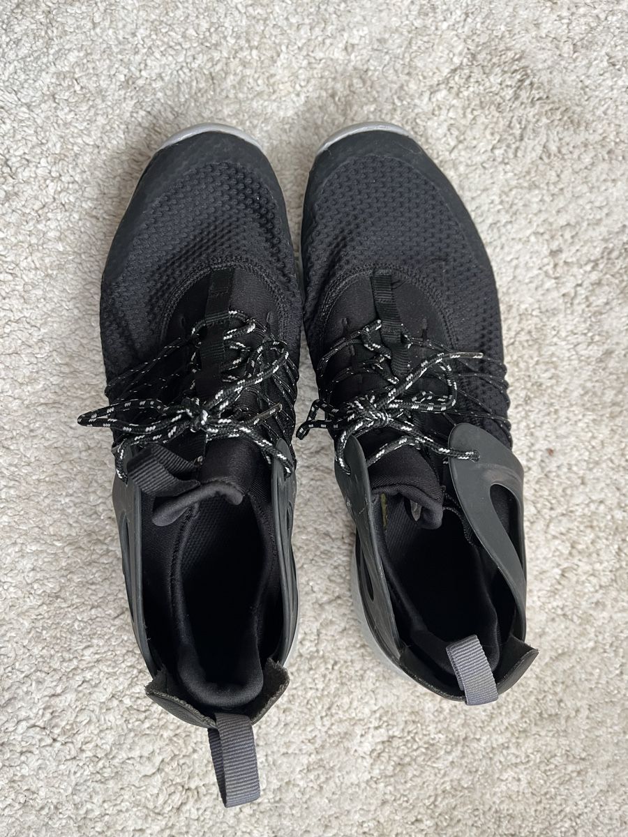 Nike Scarpe da uomo: Chaussures Nike de sport – Usato da Lutry venduto da meg_pk9l 1