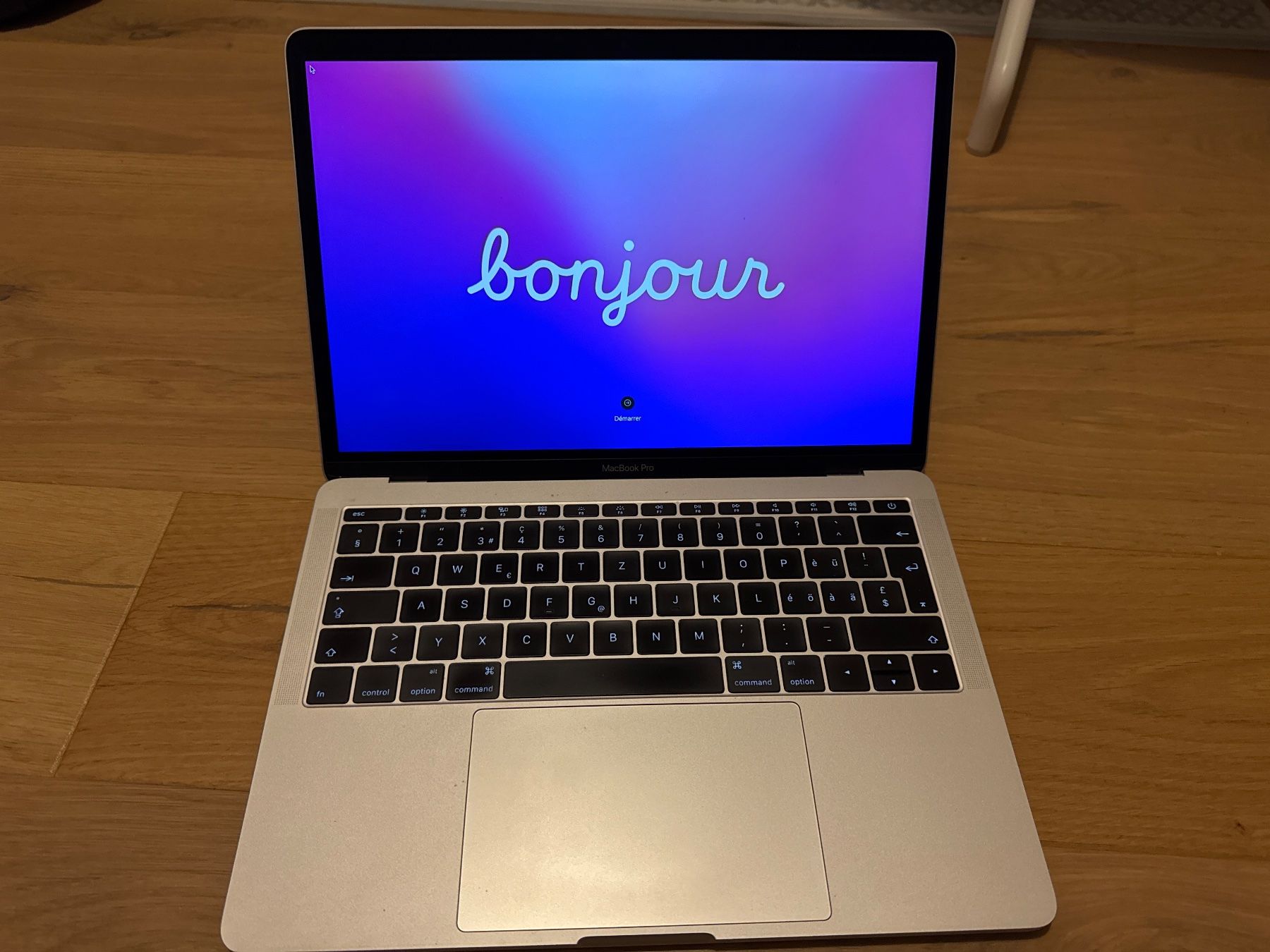 Apple Notebook: MacBook Pro 13" - Intel i5 - 16 Go RAM - 256 Go SSD – Usato da Gland venduto da fmo_7cff