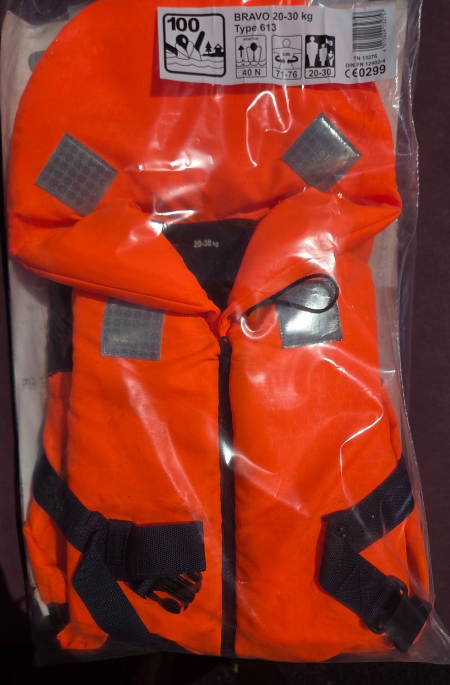 Secumar Giubbotti di salvataggio: Rettungsweste Secumar Bravo 20-30 kg wie neu – Usato da Grüsch venduto da Wiiwarm