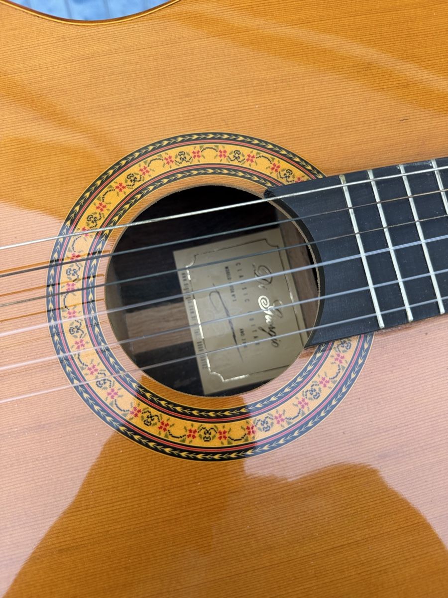 Strumenti musicali: Di Giorgio Gitarre, Klassik Modell – Usato da Lyss venduto da nekoreh 7