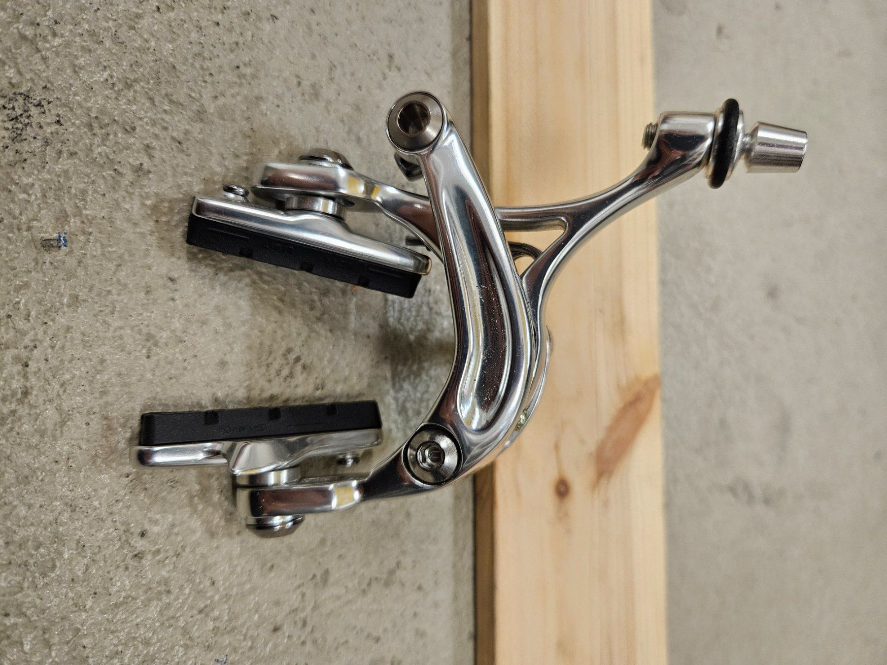 Campagnolo Pezzi di ricambio: Campagnolo Bremsen Vorderrad & Hinterrad Ungebraucht – Nuovo (secondo la descrizione) da Zürich venduto da dom_7d9b 3