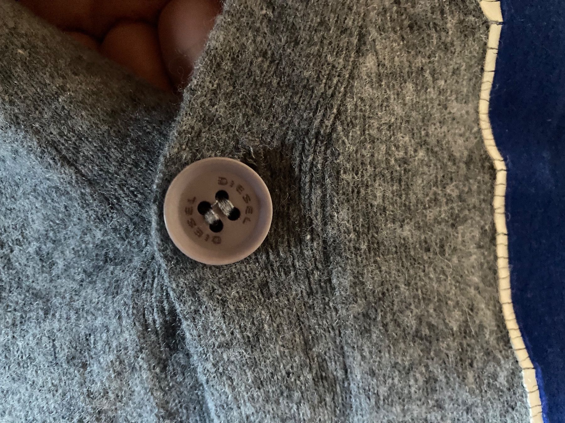 Diesel Pulls & Sweat-shirts: Diesel wool button-down v-neck sweater – D'occasion à Luzern par AM2nd 5