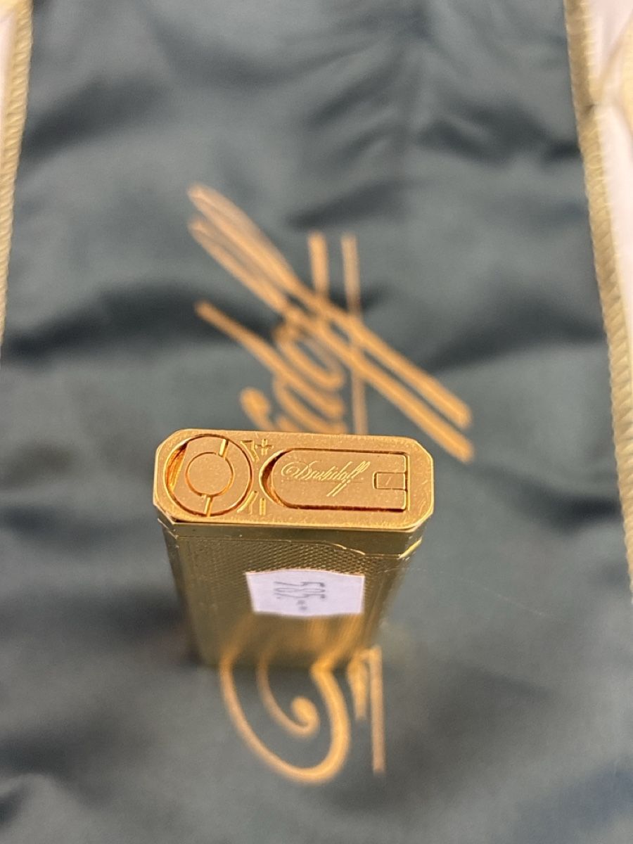 Davidoff Accendini: Davidoff Lighter Gold Plated Patterned Finish Used – Nuovo (secondo la descrizione) da Zermatt venduto da Wega.Boutique 2