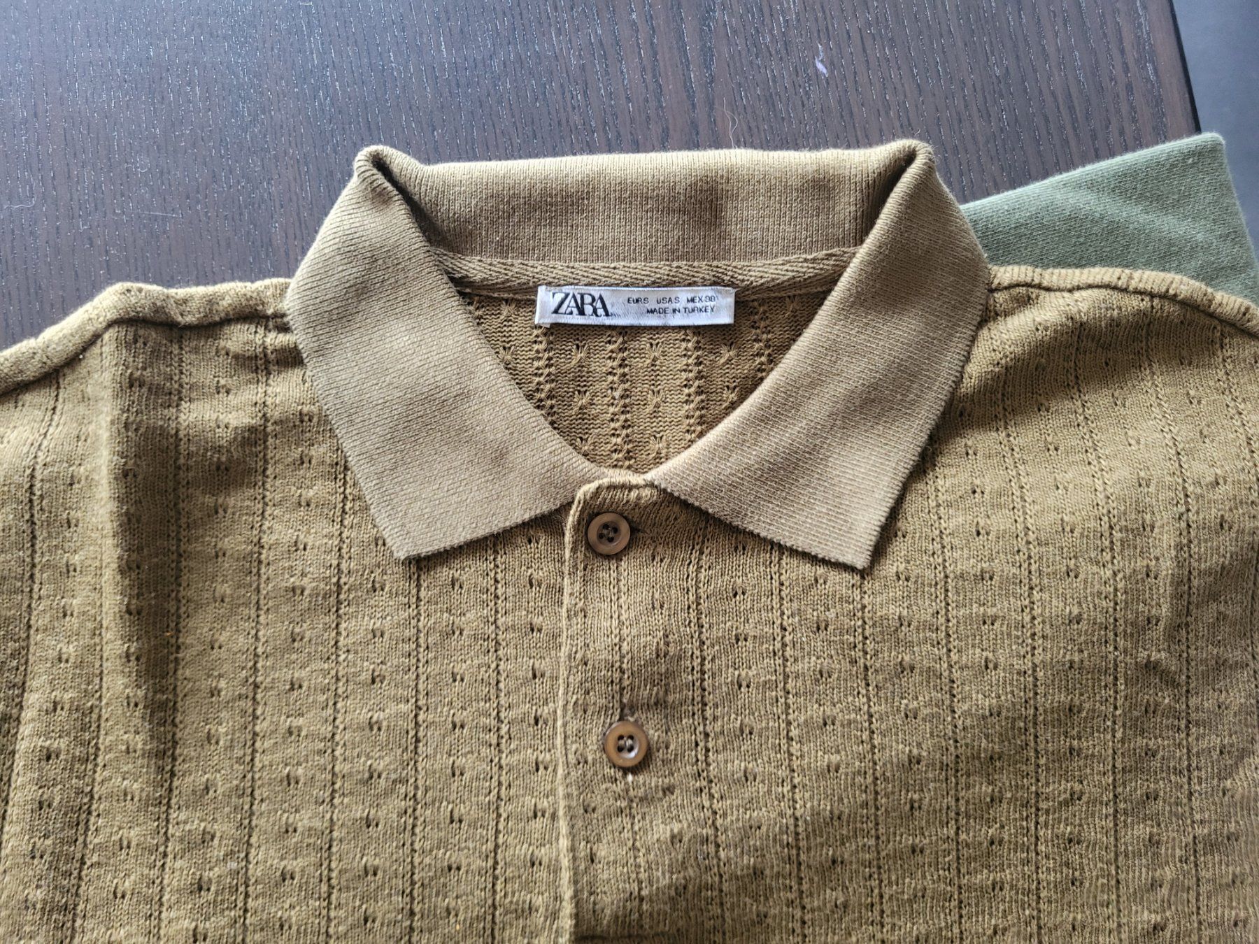 Zara T-shirt: Pull et polo kaki – Usato da Premier venduto da lio_nvy5 1