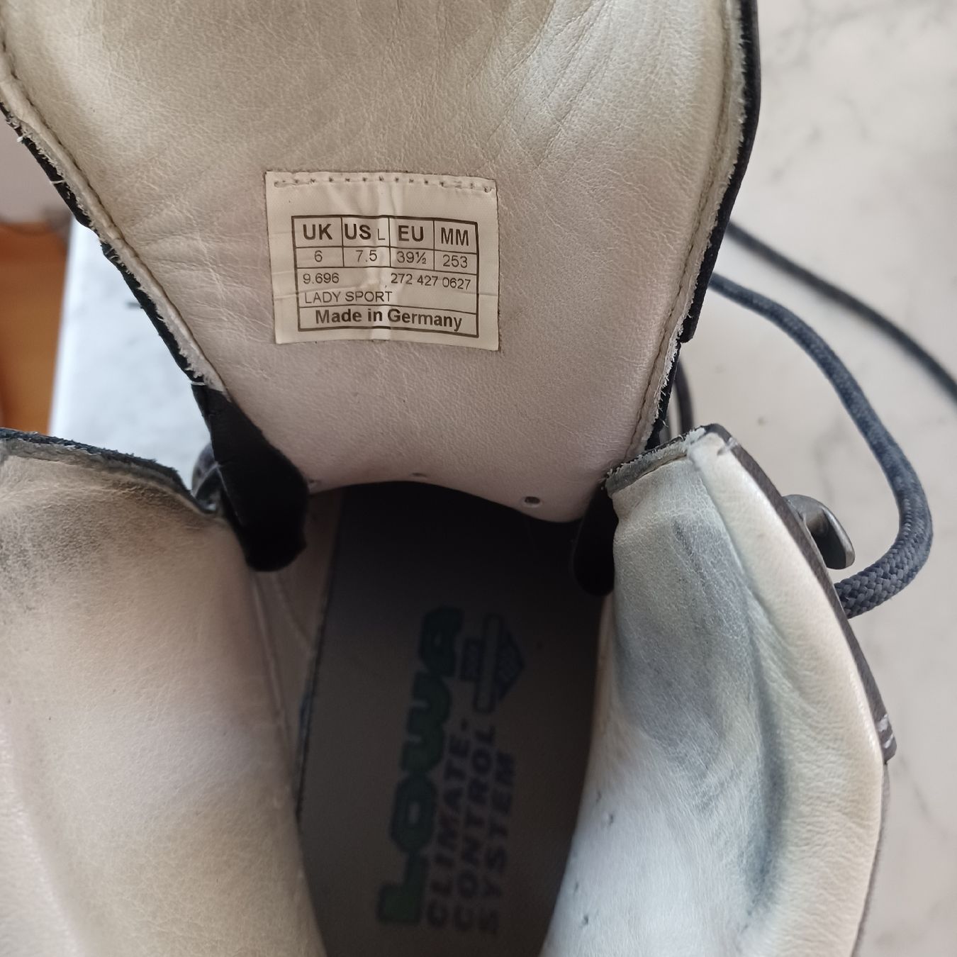 Lowa Scarpe da uomo: Wanderschuhe Lowa Gr. 39.5 – Usato da Waldkirch venduto da Fantasia-101 5