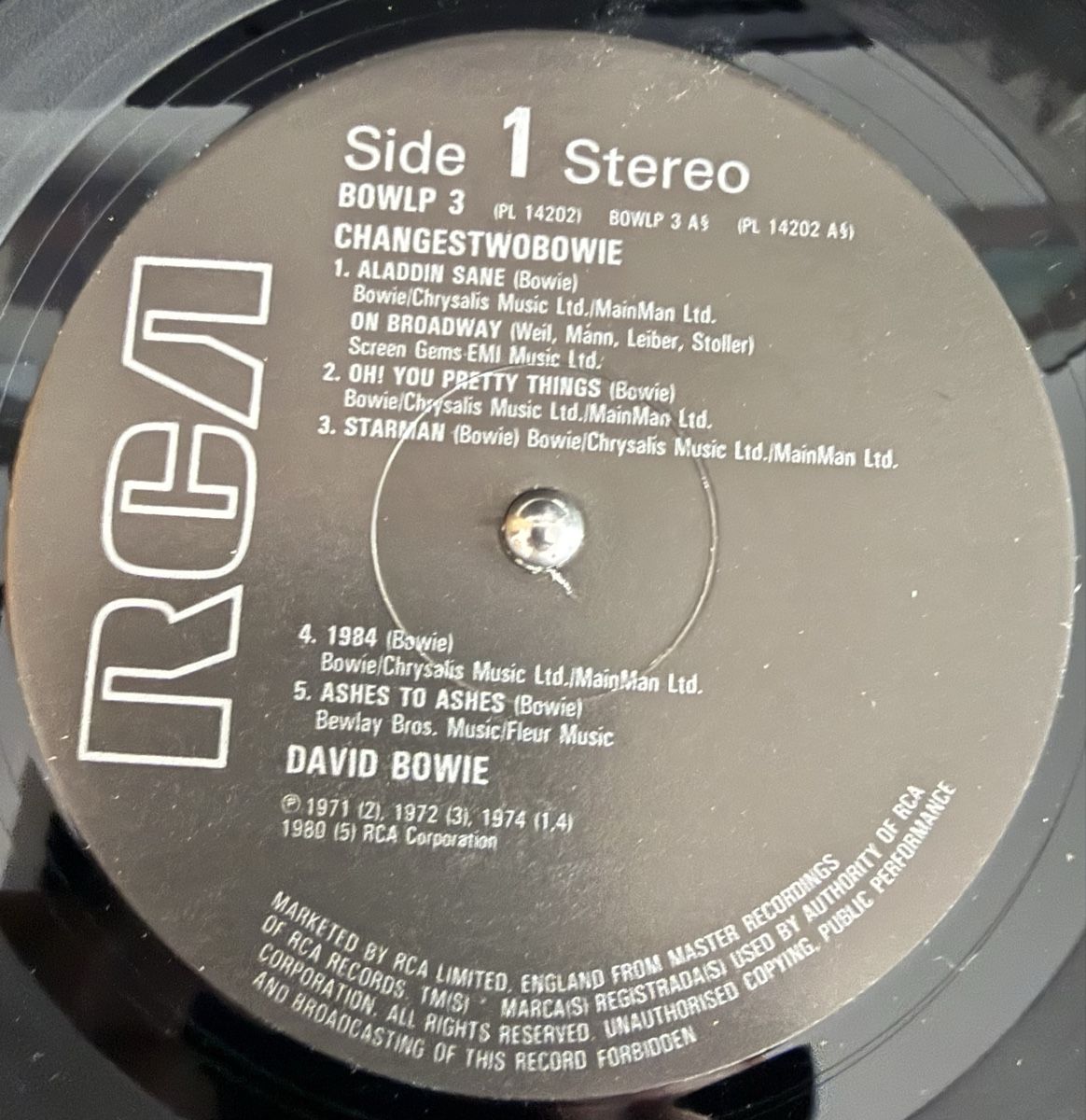 Dischi in vinile: David Bowie Changes two bowie LP Schallplatte – Usato da Goldach venduto da Donpancho 4