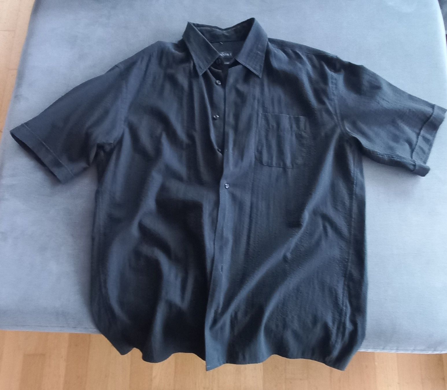 Camicie: Herren Kurzarm Gr. XL – Usato da Thayngen venduto da andielsener