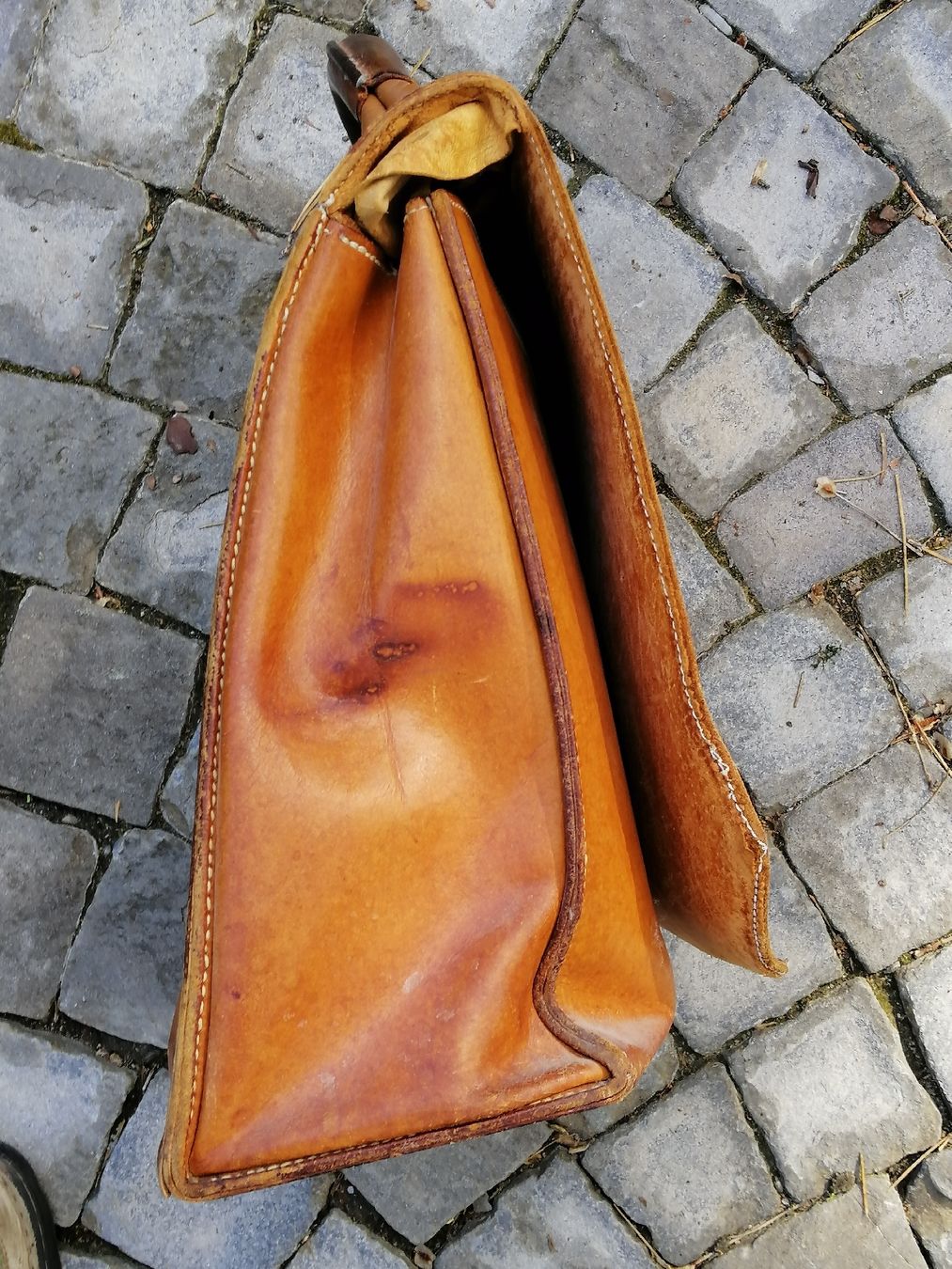 Borse: Sac en cuir brun "wintage" – Usato da Lausanne venduto da Jdelta 2