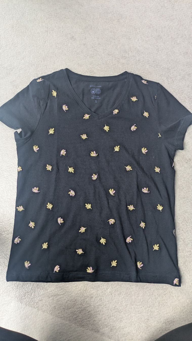 Tom Tailor T-shirt: Tom Taylor embroidered flower t shirt – Nuovo (secondo la descrizione) da Ettingen venduto da hms_w27b