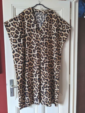 H&M : Robe-caftan leoprint XXL (52-54)