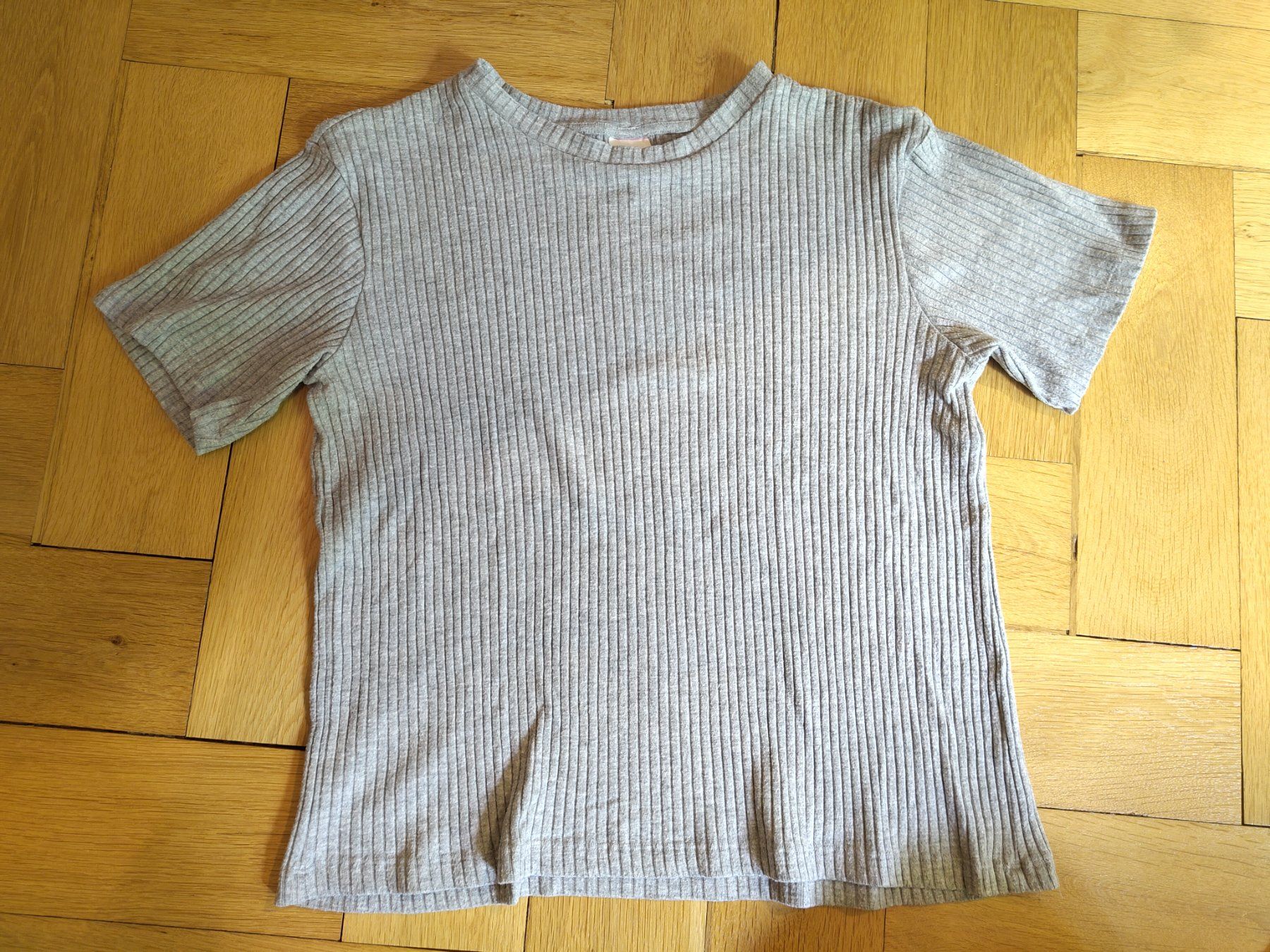 H&M T-Shirts: T-Shirt – Gebraucht aus Bern von Linii