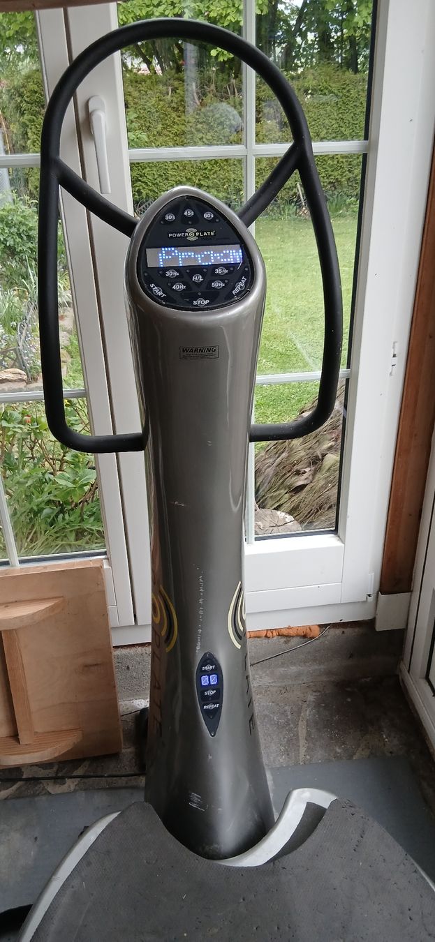 Power Plate Vélos d'appartement: Powerplate – D'occasion à Aristau par Manufisch0 1