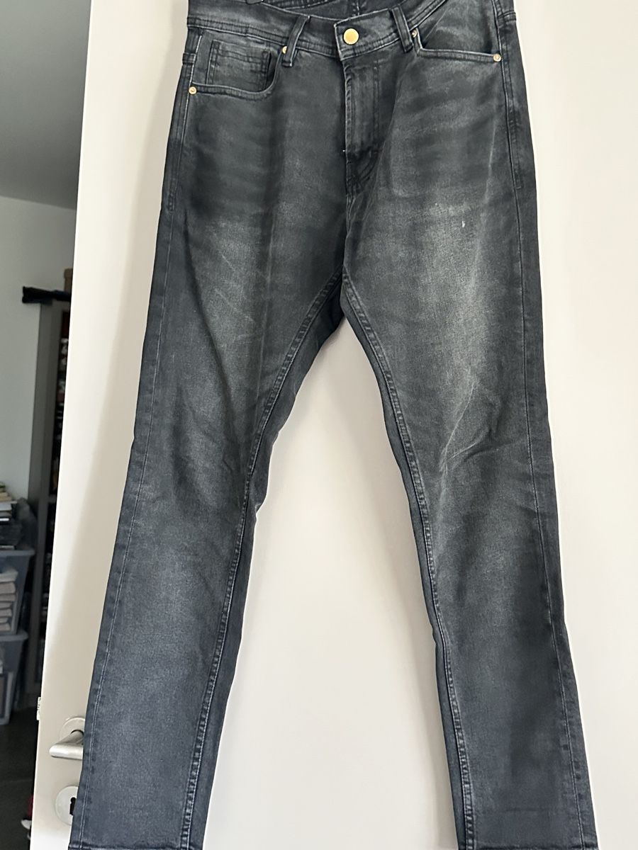 Zara Jeans: Zara Hose im Jeansstil, Schwarz – Usato da Mont-sur-Lausanne venduto da jolieresale