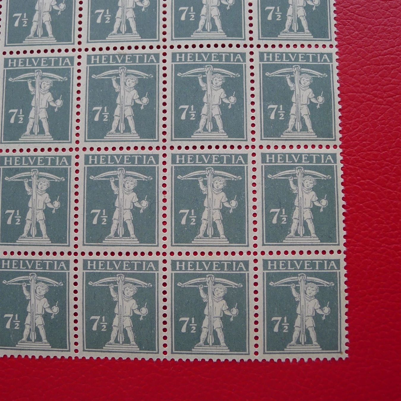 Tutti i francobolli: 1918: 138II, 40er BOGEN ** postfrisch, +TAB oben, Kat: 200.- – Usato da Sursee venduto da Luzernerraute 4