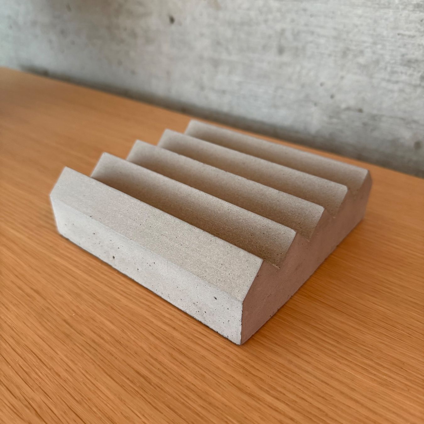 Tutte le decorazioni: Beton Display – Usato da Versoix venduto da thejewelryclub 3