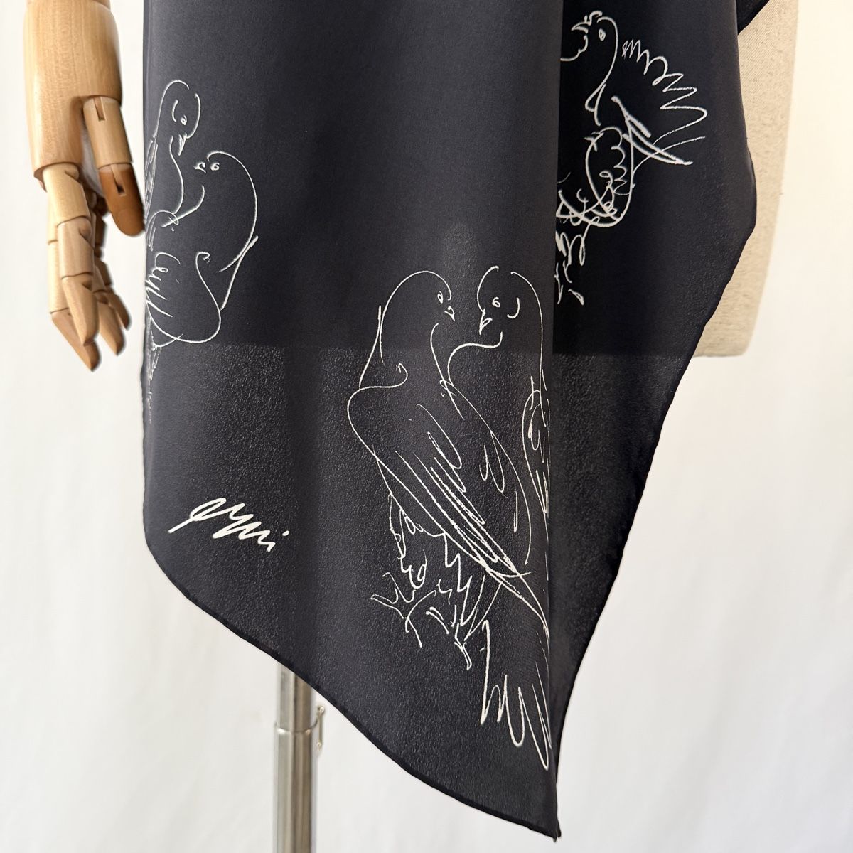 Foulard & Sciarpe: PATRICK STOFFEL Vintage Silk Scarf – Nuovo (secondo la descrizione) da Emmen venduto da Avviivva_Com2023 2