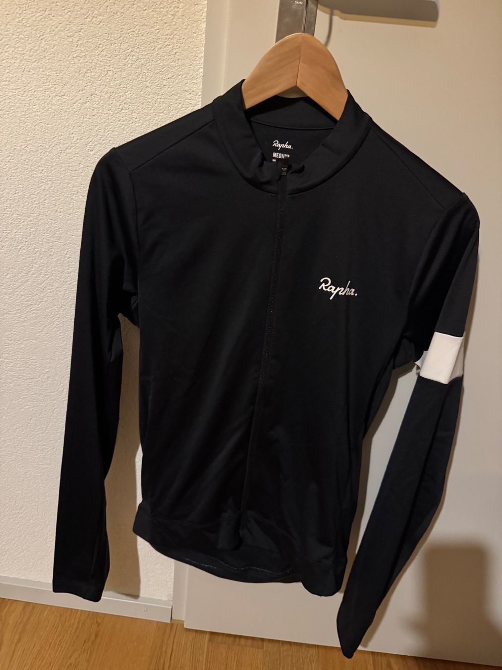 Rapha Leibchen & Hosen: Rapha Radtrikot Langarm Schwarz Grösse M – Neu (gemäss Beschreibung) aus Zürich von DIESCHM
