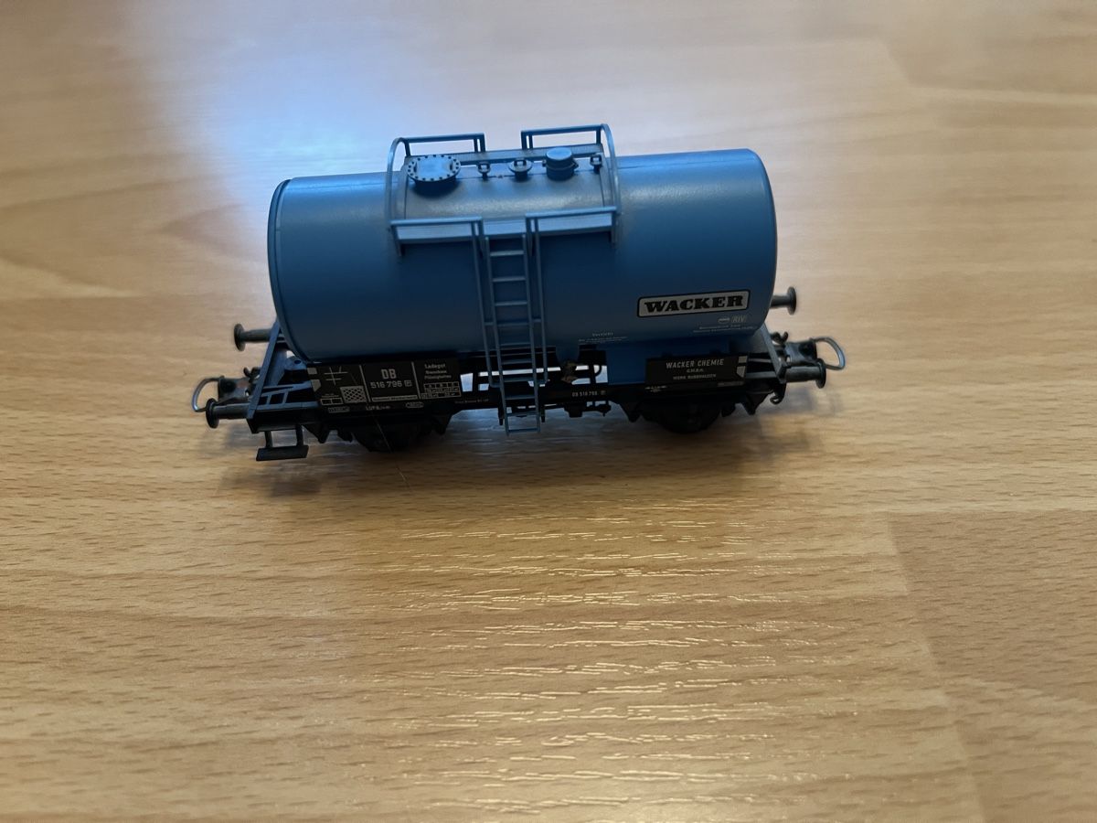 Fleischmann Modellini di ferrovie: Fleischmann Kesselwagen Wacker – Usato da Gisikon venduto da ram_78bx 1