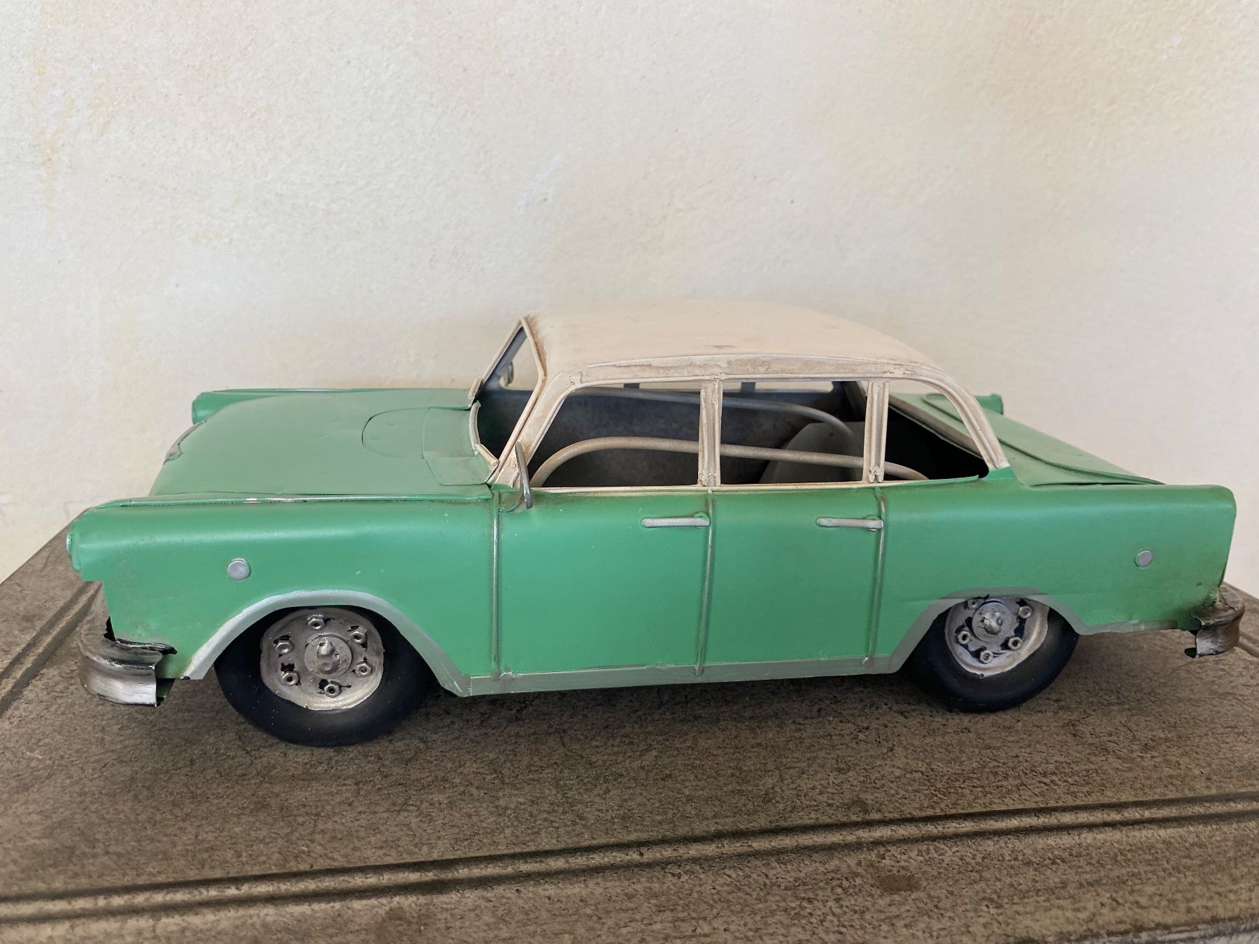 Modellautos: Deko Metall Oldtimer Ami – Gebraucht aus Balsthal von Uroby