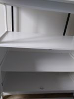 Wickeltisch weiss mit Schrank guter Zustand