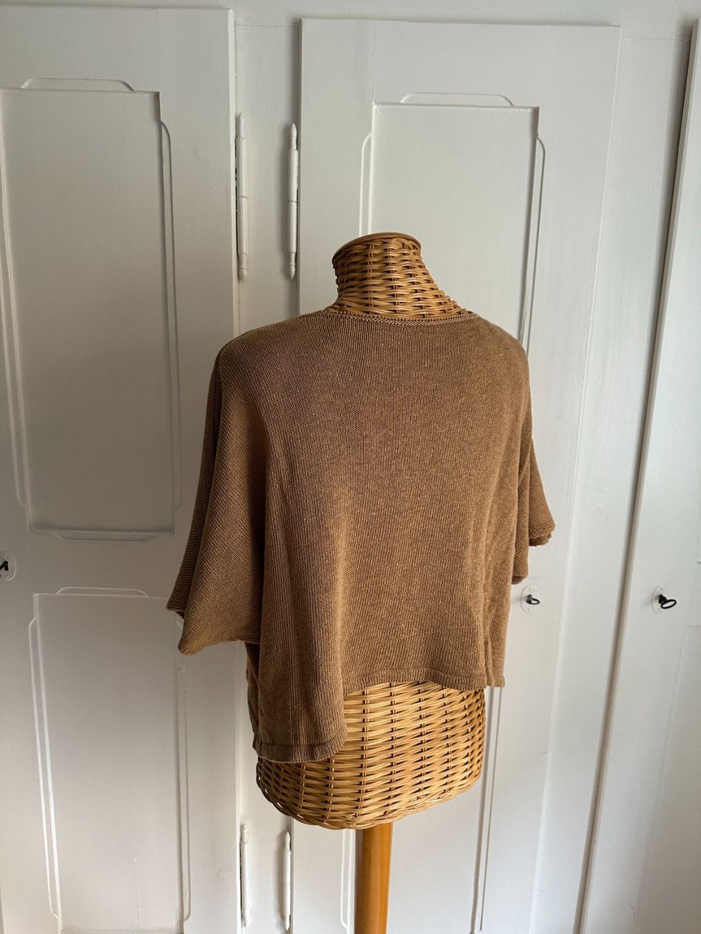 Jacken: Strickcardigan Jäckli hellbraun oversized S – Gebraucht aus Zürich von Diazaio 2