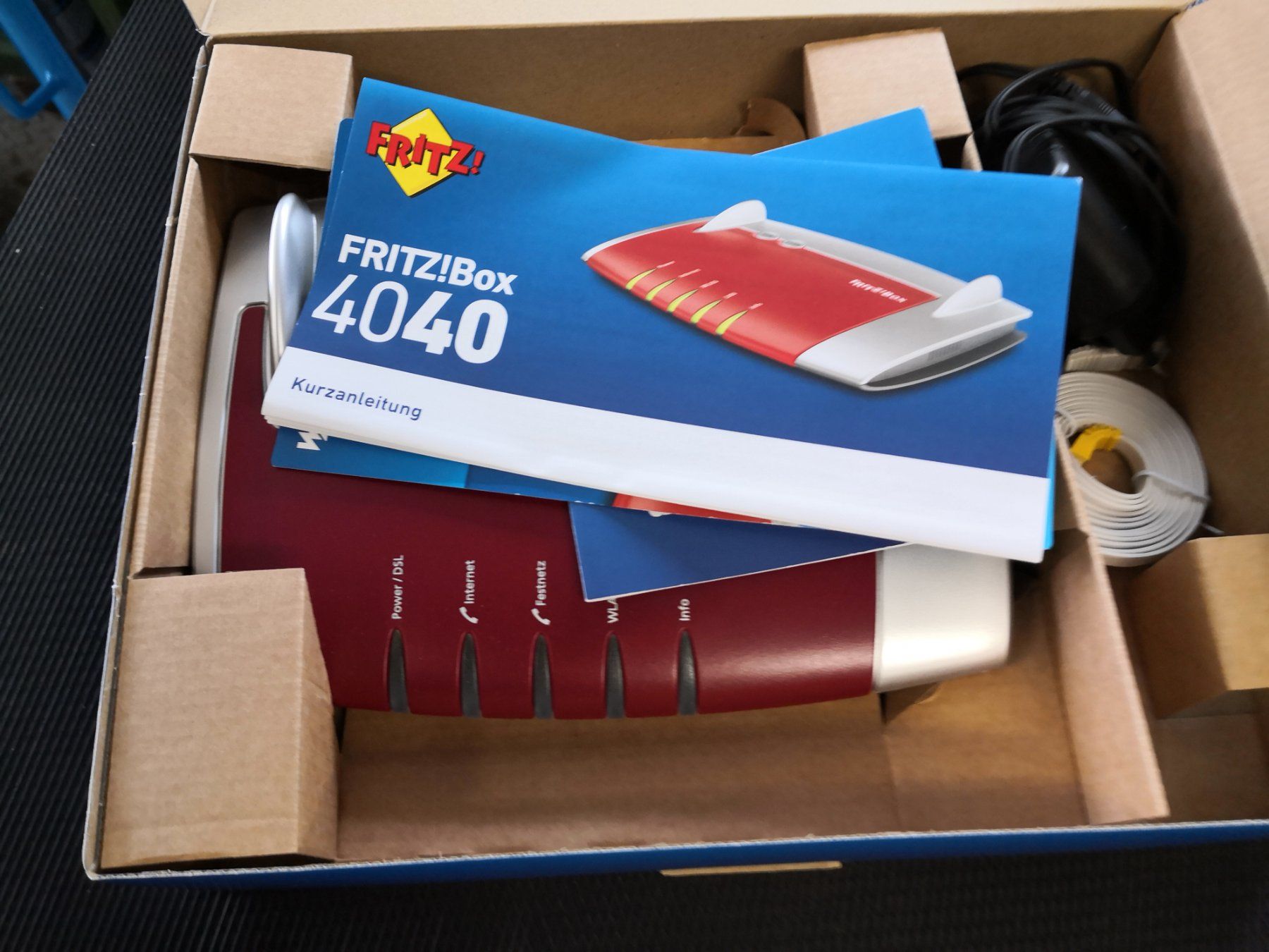 Fritz Modem & Router: Fritz Box 4040 – Nuovo (secondo la descrizione) da Niederscherli venduto da Zahnd1 2
