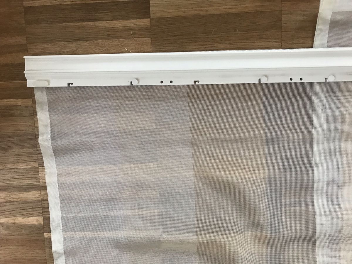 Tende: 3 Schiebegardinen transparent-gestreift plus Deckenschiene – Usato da Neuenegg venduto da joni_81 2