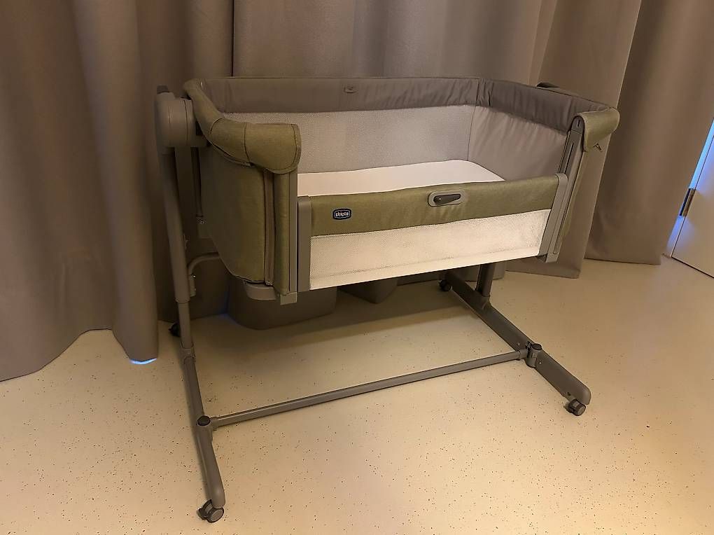 Chicco Betten: Chicco Next2Me Magic Beistellbett, 2 Matratzen, Sack – Gebraucht aus Schlieren von ger_vm29 1