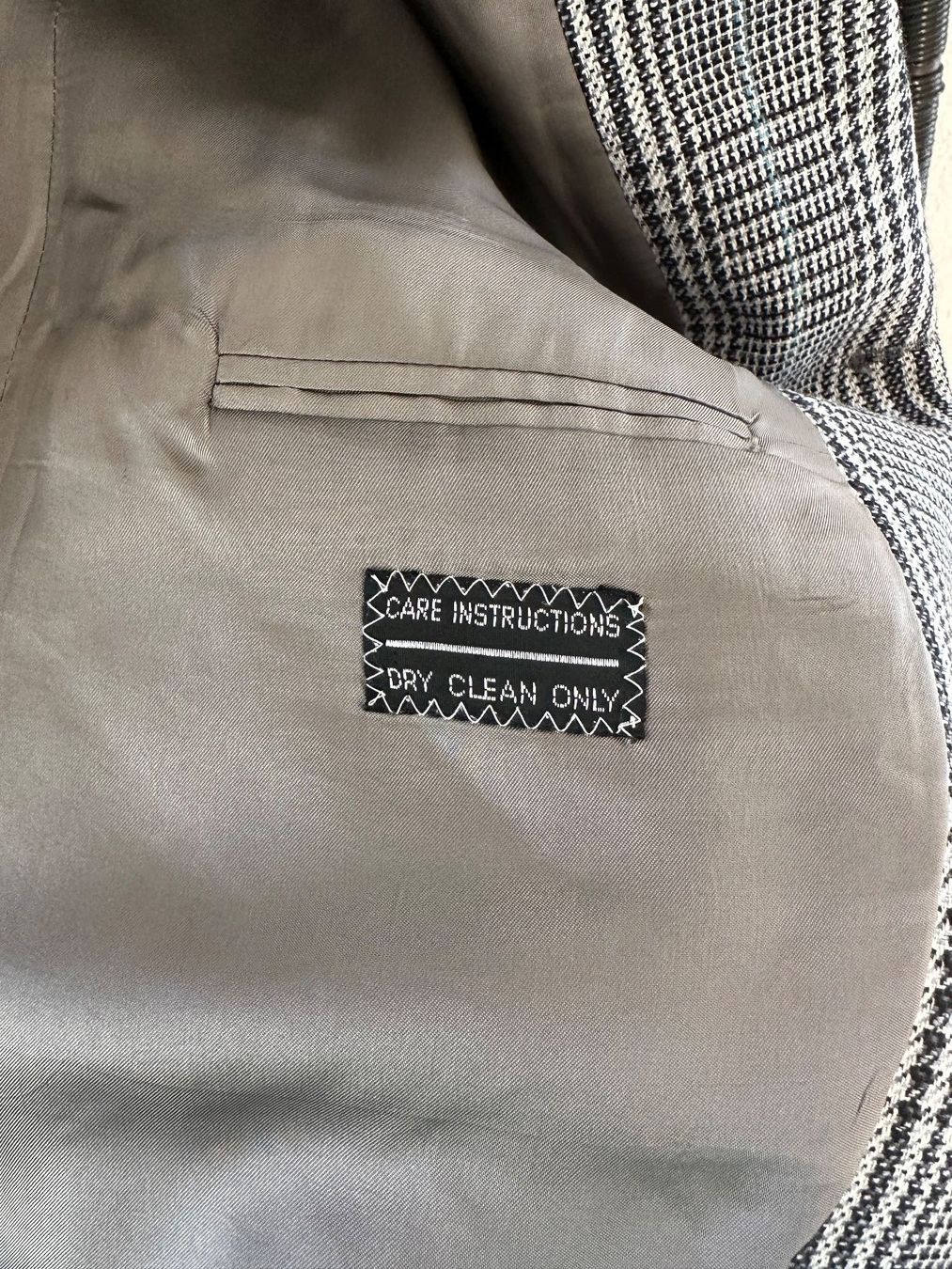 Valentino Jacken: Blazer / Sakko Valentino – Gebraucht aus Schaffhausen von Nadiuna 7