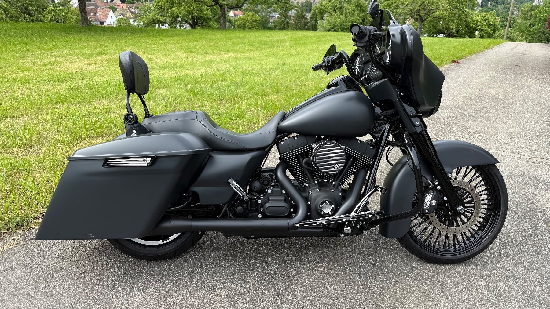 Harley-Davidson Sonstige: HARLEY DAVIDSON STREET GLIDE FLHX – Gebraucht aus Balsthal von eugenio.rodriguez