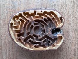 Holzlabyrinth aus Baumscheibe handgefertigt guter Zustand
