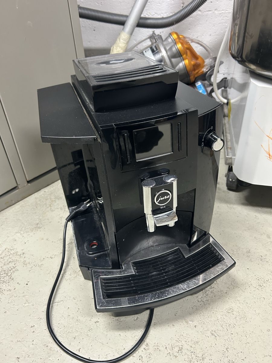 Jura Macchine per caffè & Macchine per espresso: Jura Kaffeemaschine – Usato da Steinmaur venduto da ES_P-Veloce