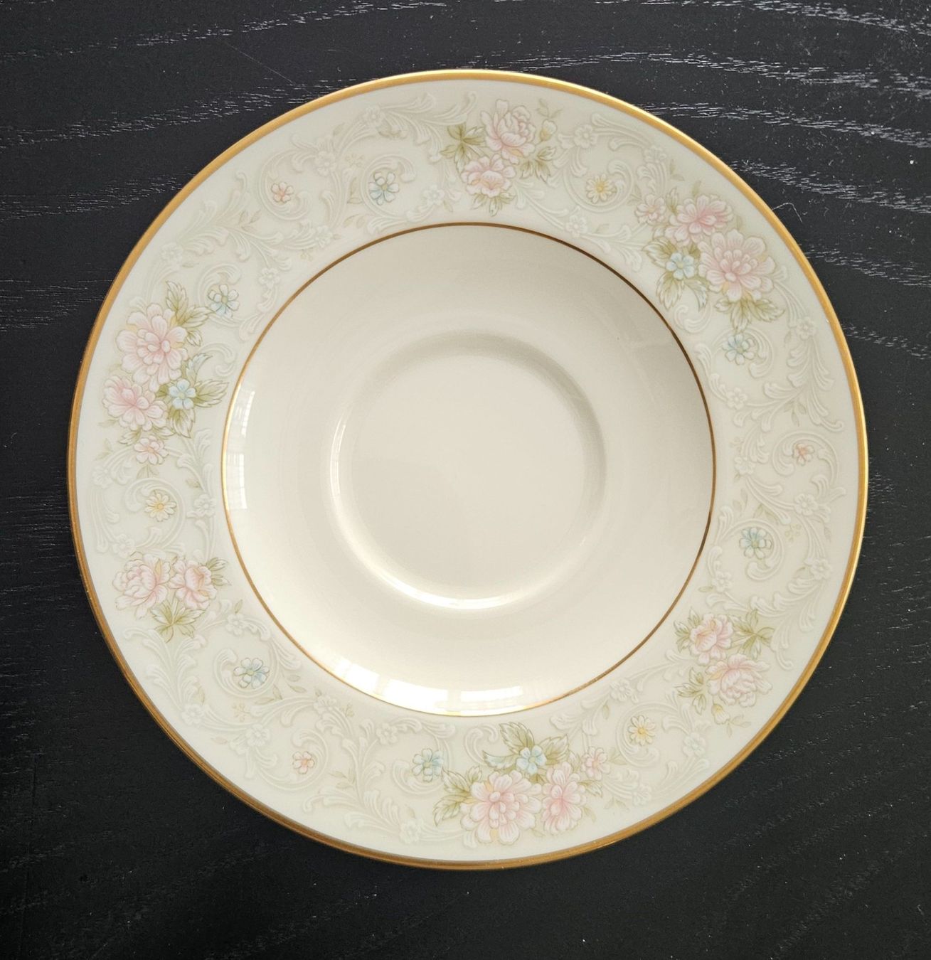 Noritake Set di piatti: Noritake Bone China Japan 9722 Willowbrook Tee Service – Usato da Henau venduto da Telesto 1