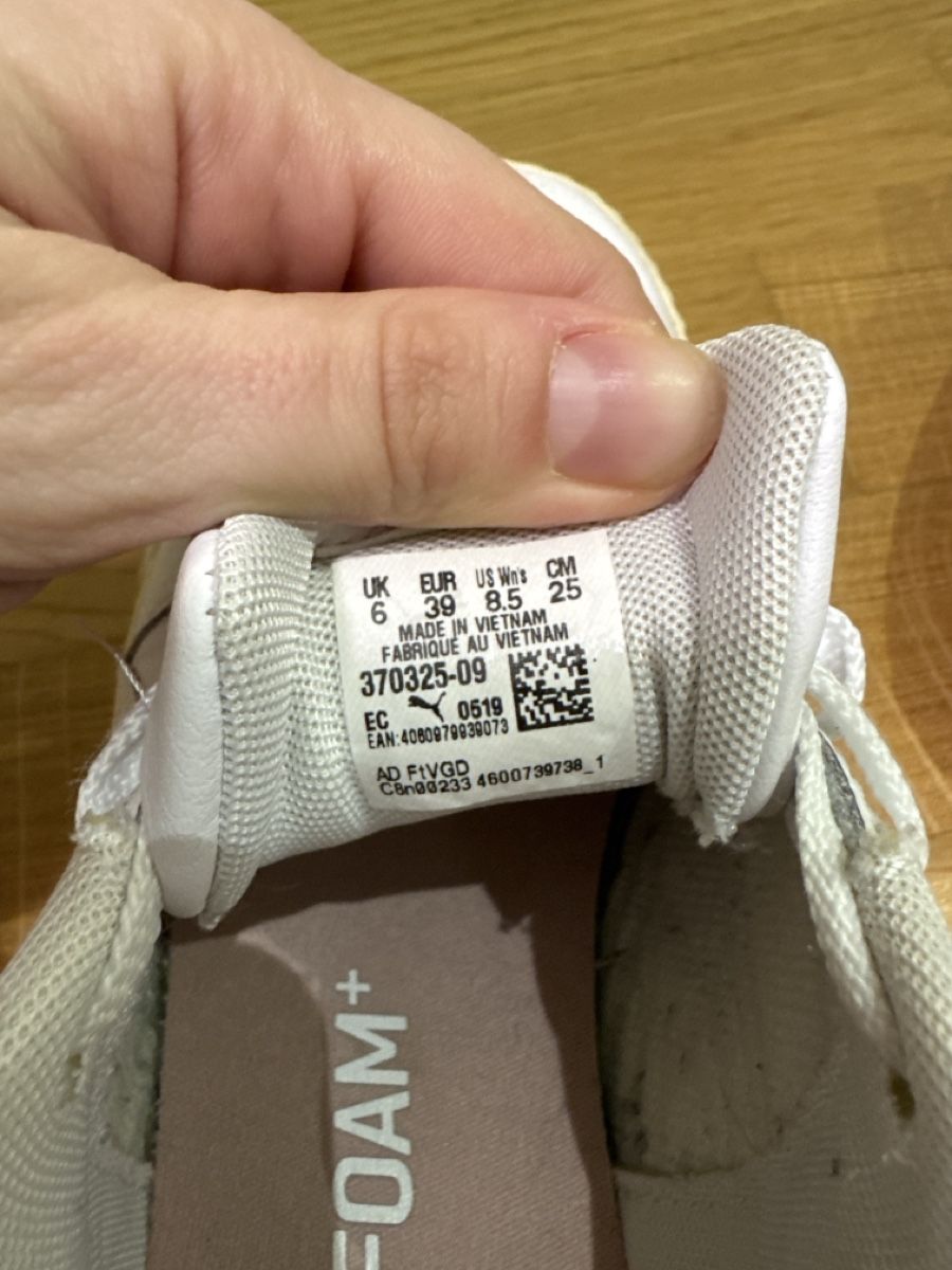 Puma Herrenschuhe: Sneaker Puma Carina Gr. 39 – Gebraucht aus Herzogenbuchsee von _jaaanita 2