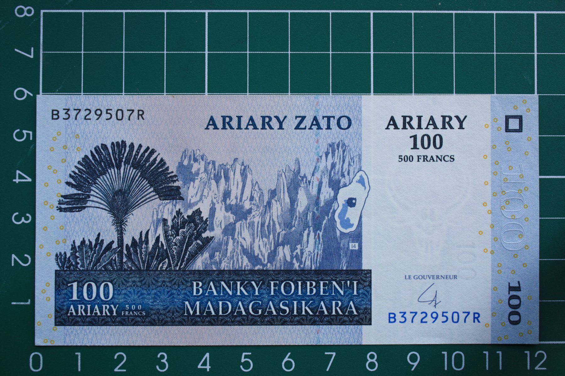 Banconote: banknote madagaskar 100 ariary 2004 – Nuovo (secondo la descrizione) da Laupen BE venduto da Gufi57 1