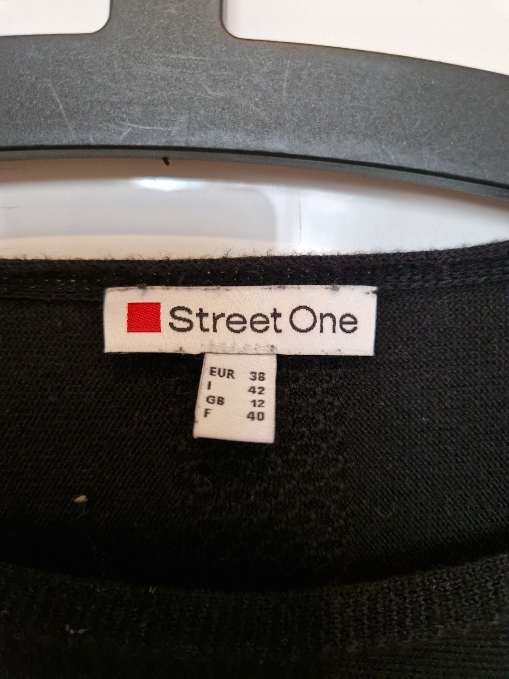 Maglioni & Felpe: Street One leichter Pullover, schwarz, Grösse 38 – Usato da Reinach BL venduto da Tinkerbelly27 2