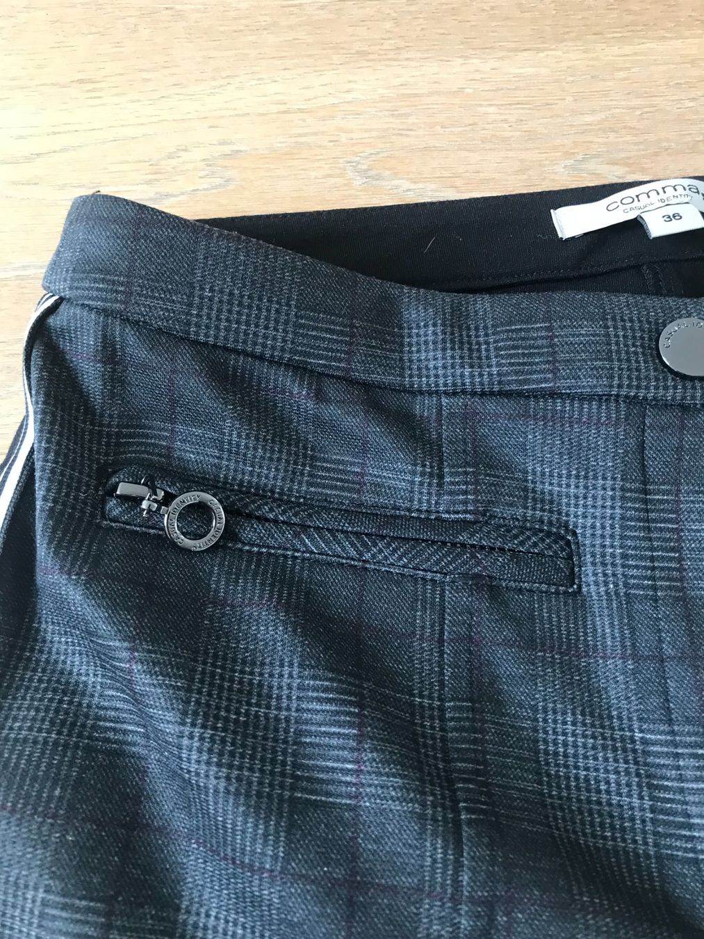 Comma Pantaloni: Comma Stoffhose Gr. 36 fein kariert – Usato da Freienstein venduto da Jessy024 1