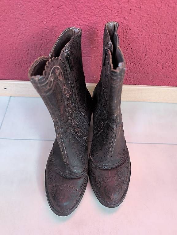 Neosens Scarpe da donna: Botines à talon Neosens 41 – Usato da La Chaux-de-Fonds venduto da Mcleonita 1