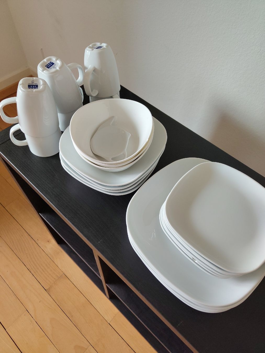 Ikea Geschirrsets: Geschirrset weiss Keramik zu VERSCHENKEN – Gebraucht aus Zürich von mar_f5d7