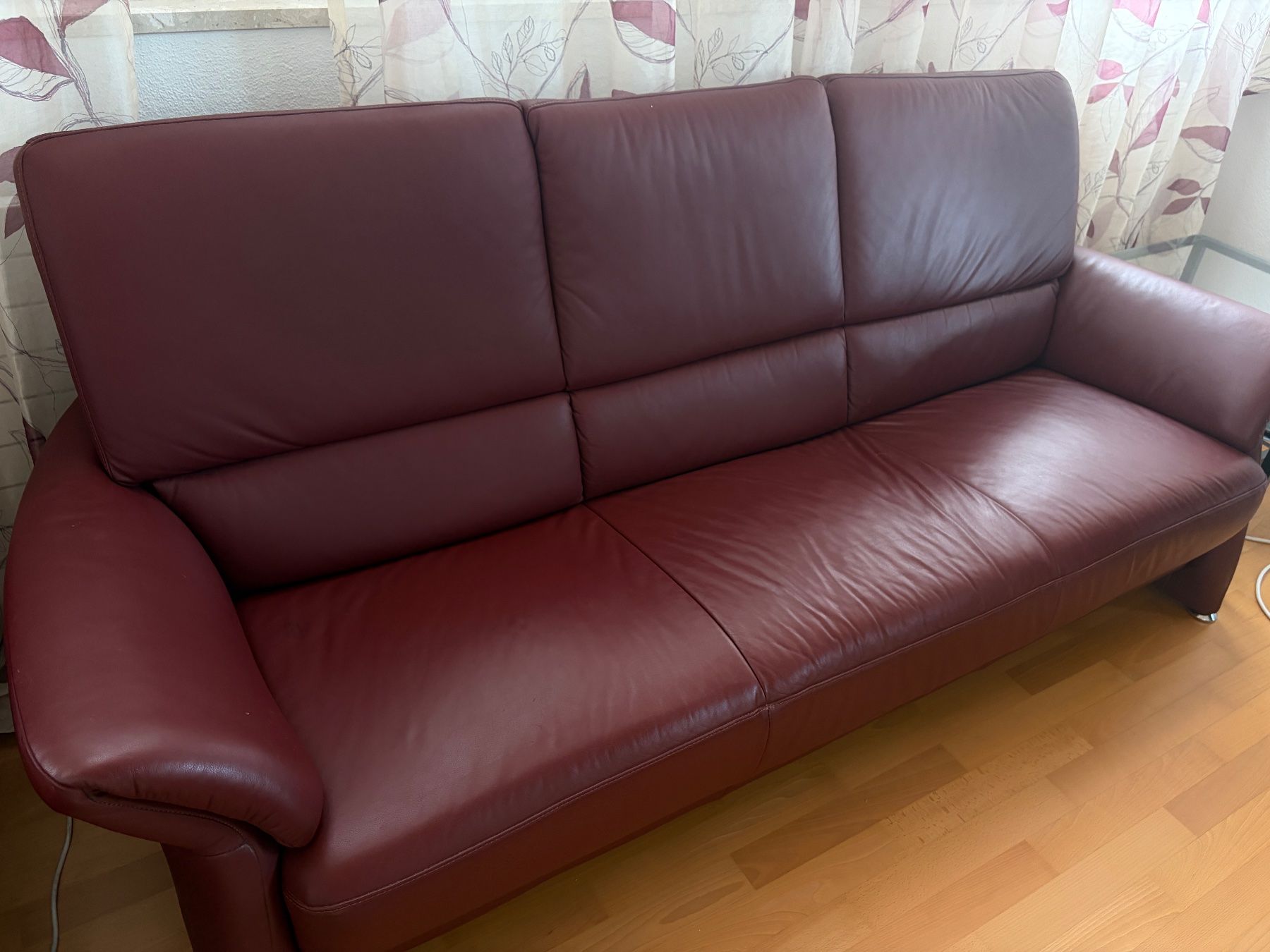 Divani: Elegante Echtleder-Couch – Usato da Teufen AR venduto da amo_hz5k 3