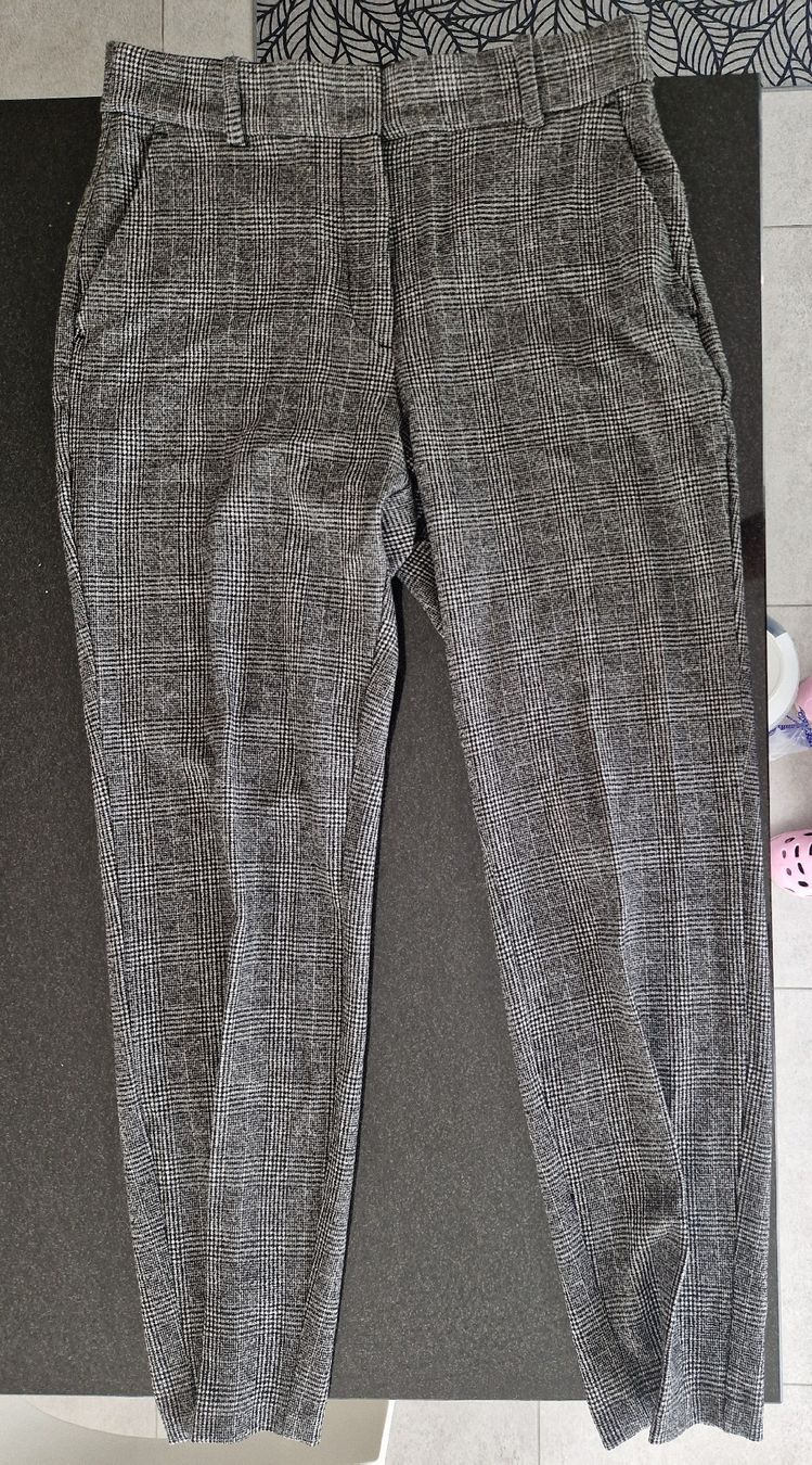 Hosen: pantalon taille 40 excellent état – Neu (gemäss Beschreibung) aus Sion von nat_xz7y